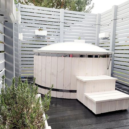 Caloroczny Domek W Nadolu Z Jacuzzi Na Tarasie Nadole  Esterno foto